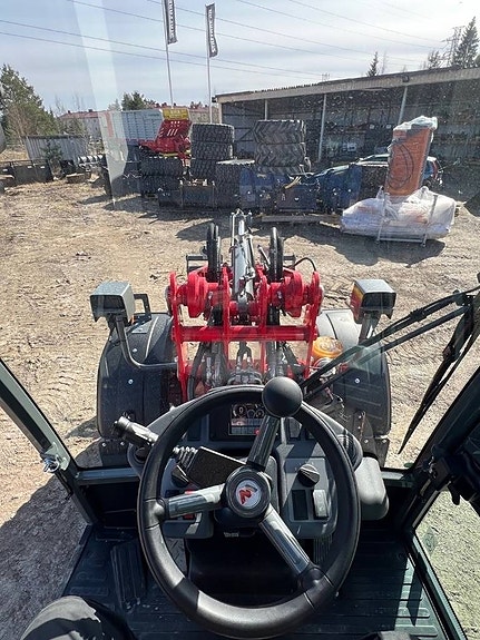 Weidemann 5080 15 of 16