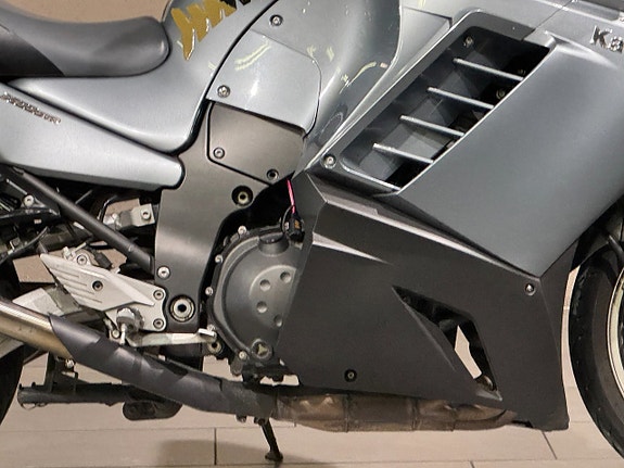 Kawasaki 1400 GTR ABS 3 of 7