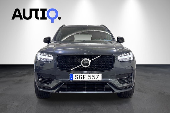 Volvo XC90 2 of 5