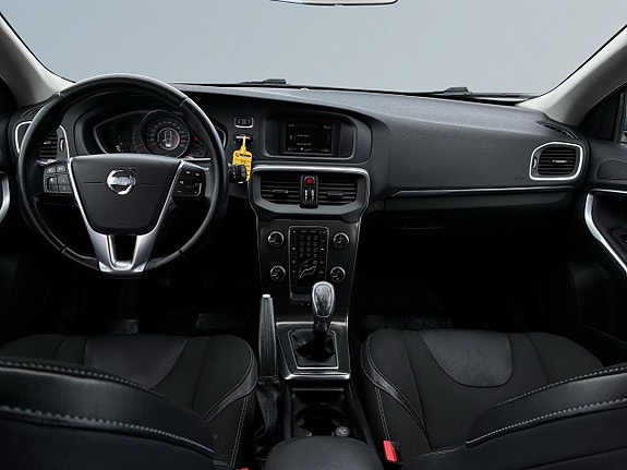 Volvo V40 8 of 20