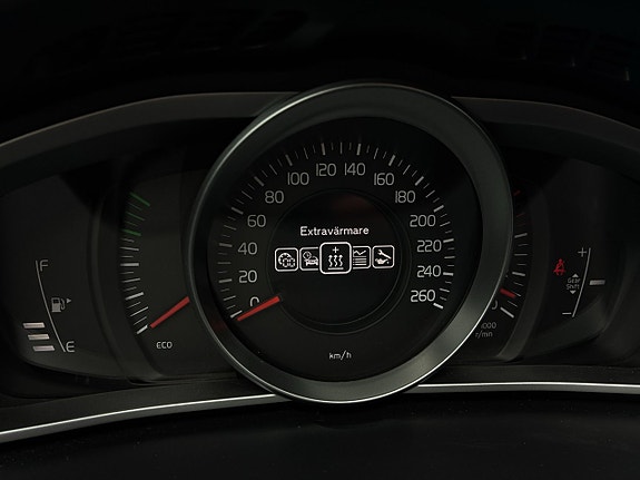 Volvo V40 18 of 20