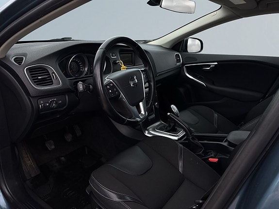 Volvo V40 7 of 20