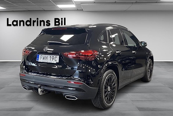 Mercedes-Benz GLA250 e 5 of 15