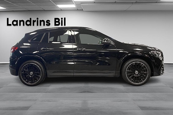 Mercedes-Benz GLA250 e 4 of 15