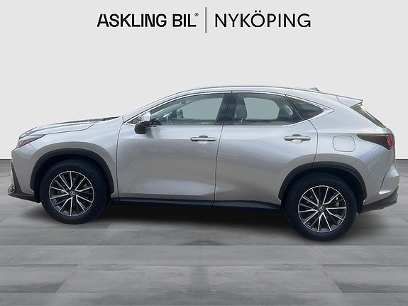 Lexus NX350h 3 of 5