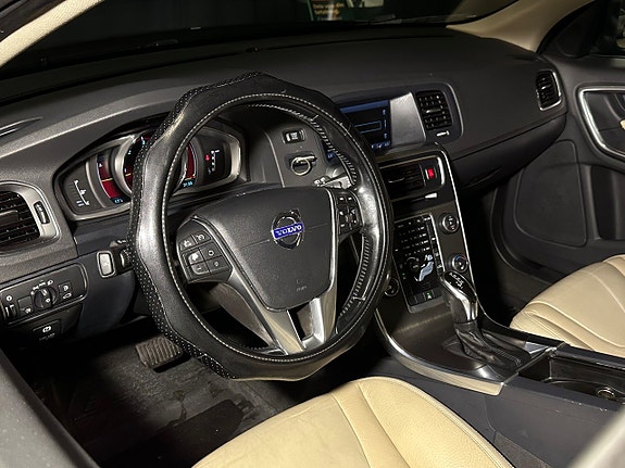 Volvo V60 9 of 26