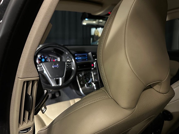 Volvo V60 11 of 26