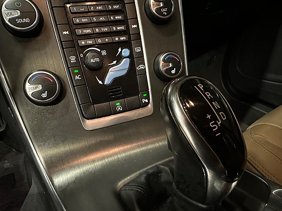 Volvo V60 14 of 26