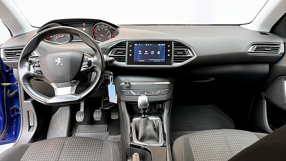 Peugeot 308 10 of 12