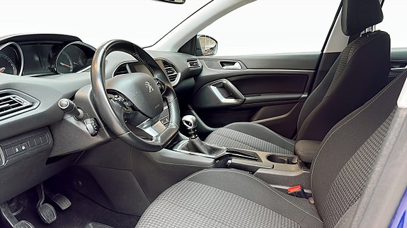 Peugeot 308 7 of 12