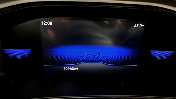 Volkswagen T-Roc 13 of 13