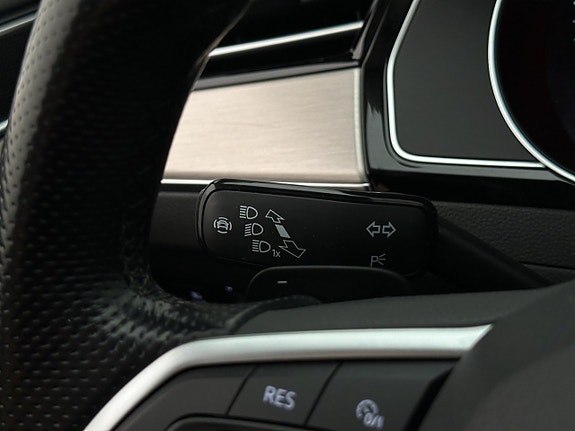 Volkswagen Passat Alltrack 14 of 30