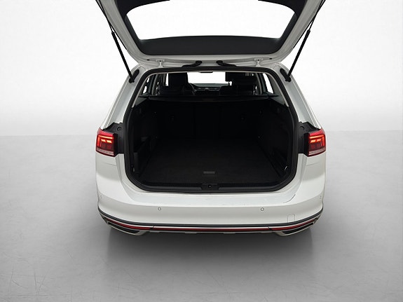 Volkswagen Passat Alltrack 26 of 30