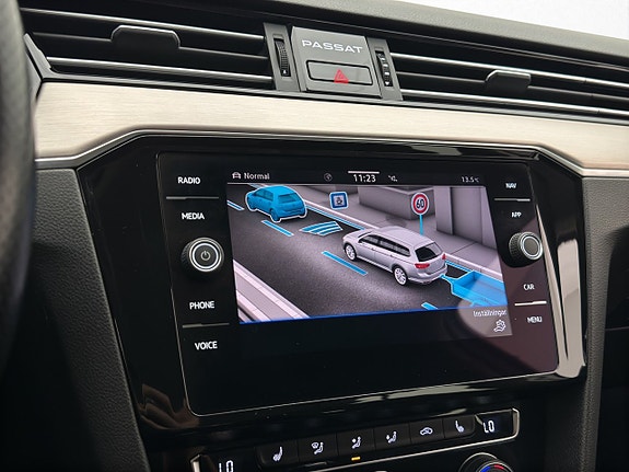 Volkswagen Passat Alltrack 20 of 30