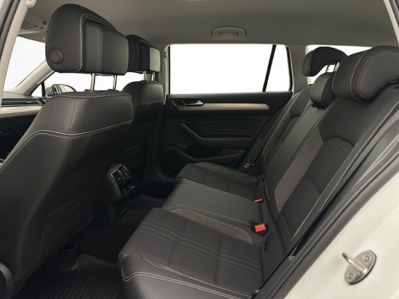 Volkswagen Passat Alltrack 25 of 30