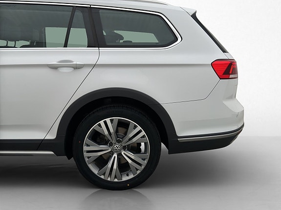 Volkswagen Passat Alltrack 30 of 30