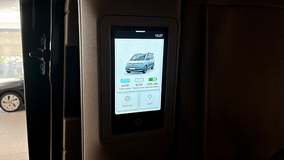 Volkswagen California 13 of 15