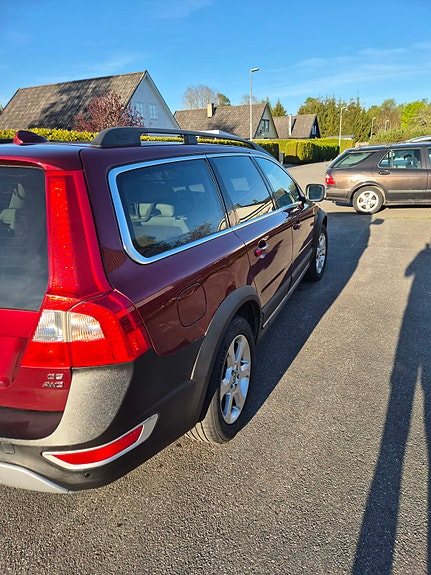 Volvo XC70 3 of 5