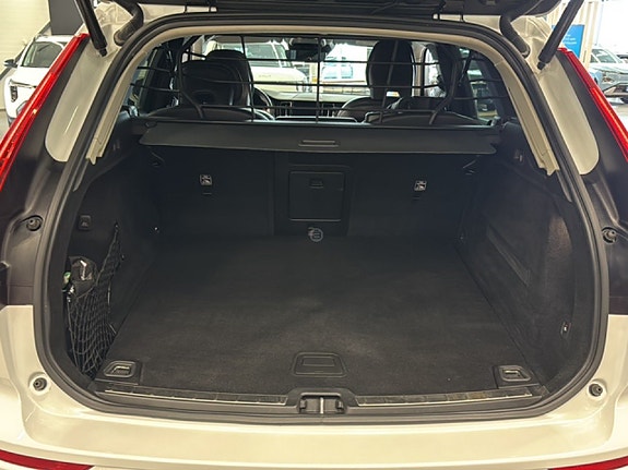 Volvo XC60 14 of 15