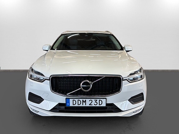 Volvo XC60 2 of 15