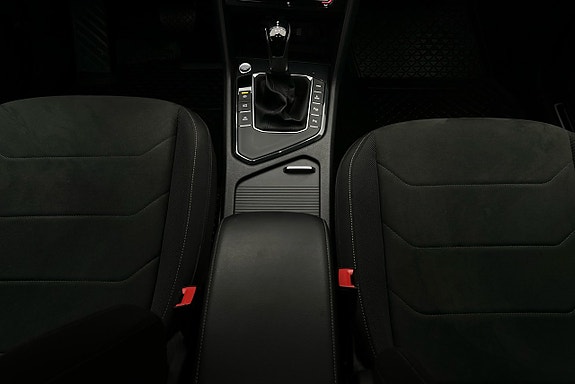 Volkswagen Tiguan 9 of 25