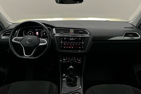 Volkswagen Tiguan 6 of 25