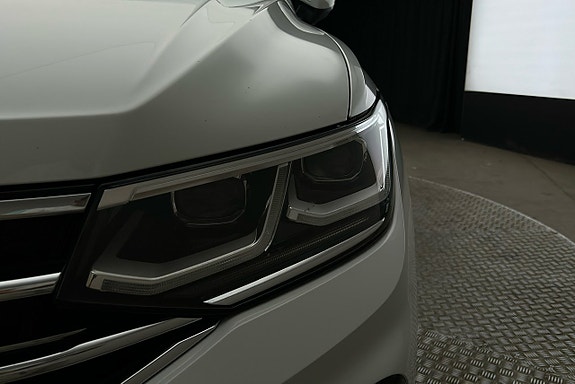 Volkswagen Tiguan 11 of 25