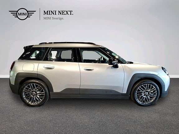 MINI Aceman SE 3 of 16