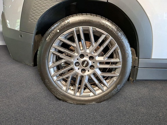 MINI Aceman SE 13 of 16
