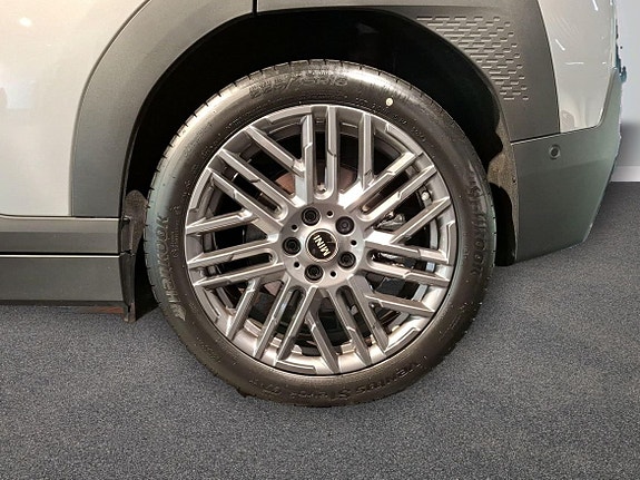 MINI Aceman SE 12 of 16