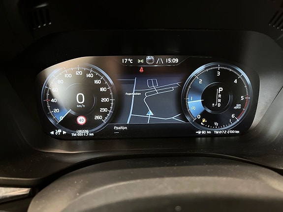 Volvo XC60 14 of 17