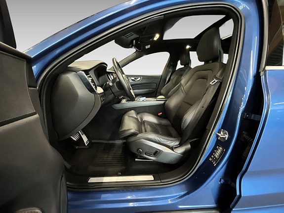 Volvo XC60 9 of 17