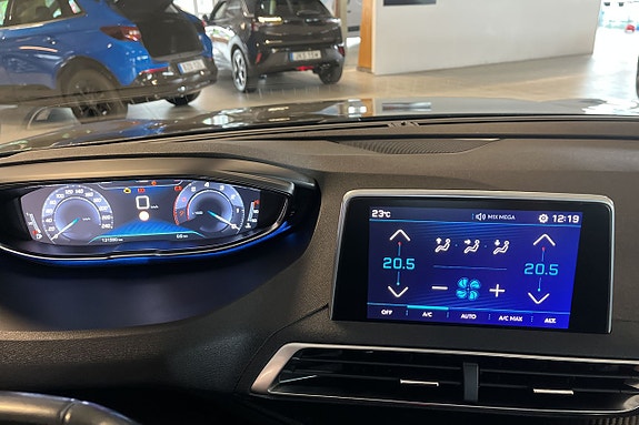 Peugeot 3008 7 of 9