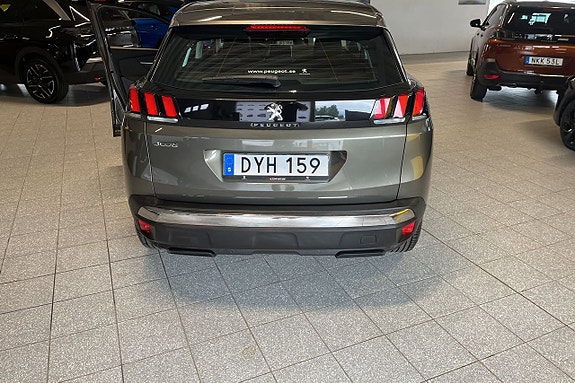 Peugeot 3008 4 of 5