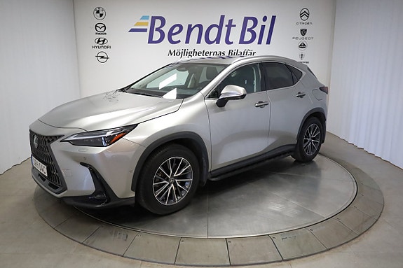 Lexus NX450h+ 4 of 24