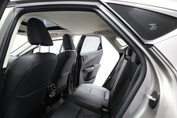 Lexus NX450h+ 15 of 24