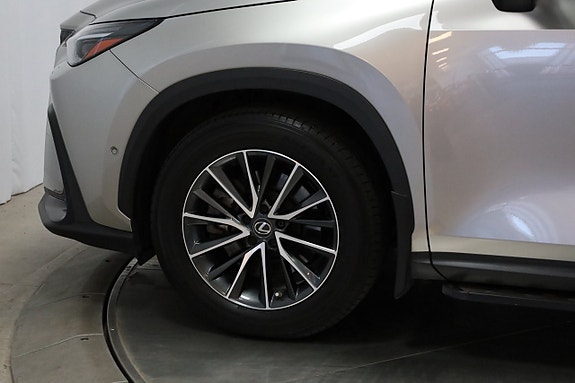 Lexus NX450h+ 24 of 24