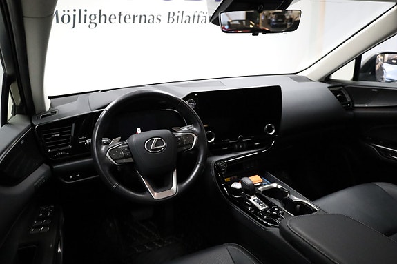 Lexus NX450h+ 3 of 24