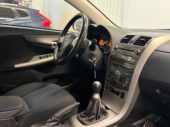 Toyota Corolla 19 of 26