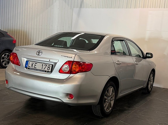 Toyota Corolla 6 of 26