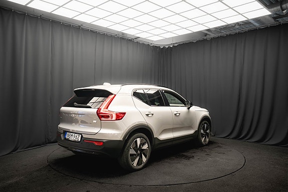 Volvo XC40 7 of 25