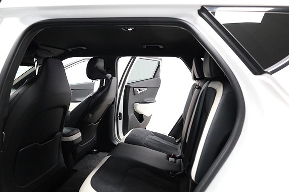 Kia EV6 14 of 23