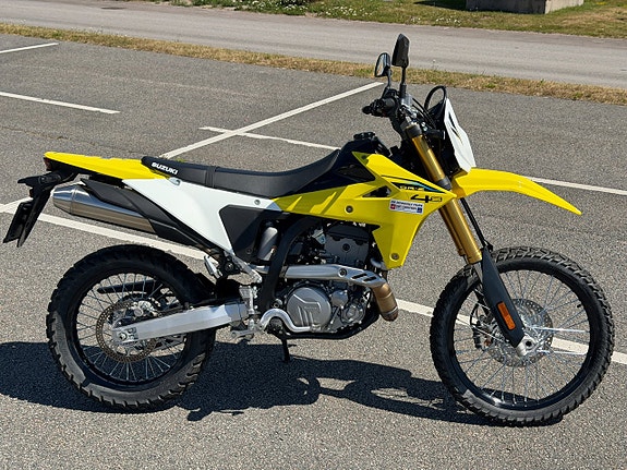 Suzuki DR-Z4S - 2026 *DEMO* 2 of 9