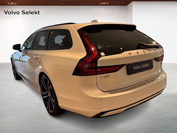 Volvo V90 2 of 16