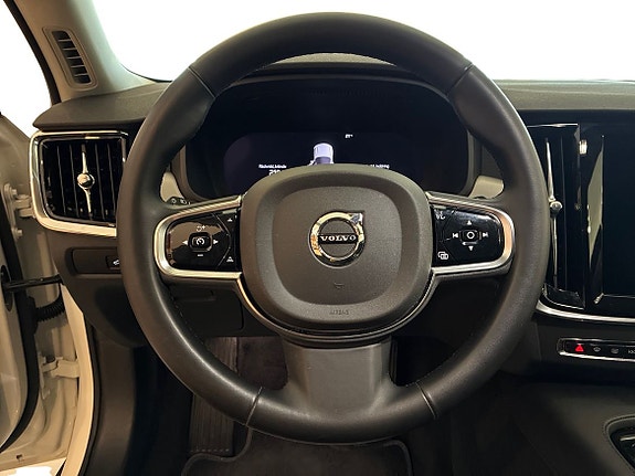 Volvo V90 10 of 16