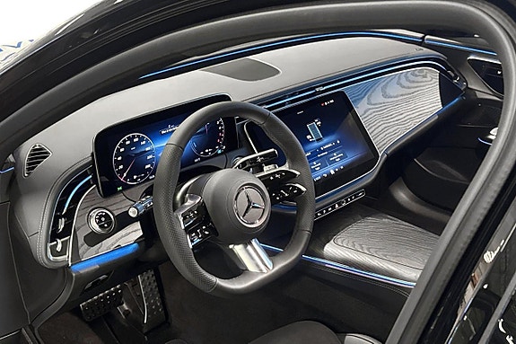 Mercedes-Benz E300 6 of 18