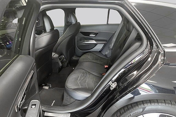 Mercedes-Benz E300 de 9 of 11