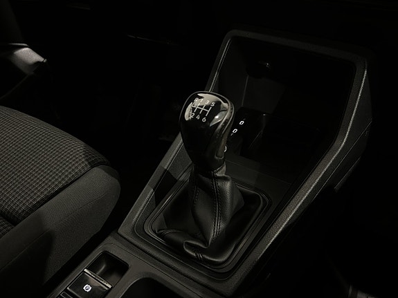 Volkswagen Caddy 15 of 23