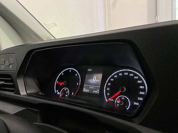 Volkswagen Caddy 16 of 23