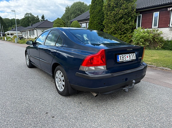 Volvo S60 4 of 6